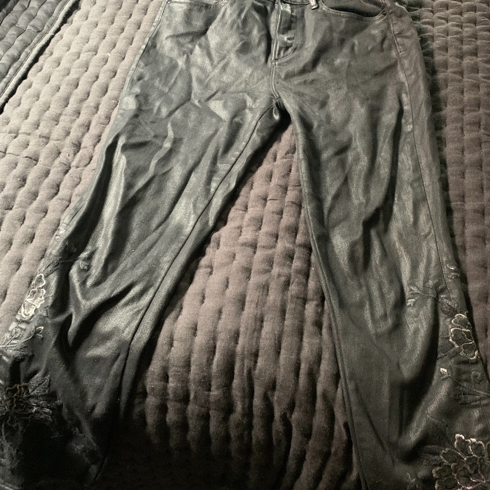 Black Denim Jeans with Flower Stitching
